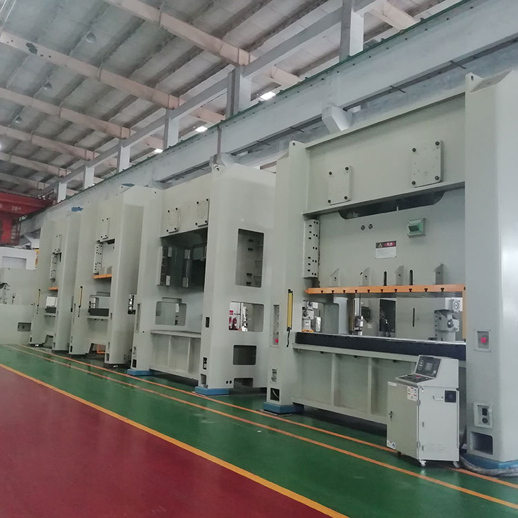 2crank-press-machine_2633225.jpg