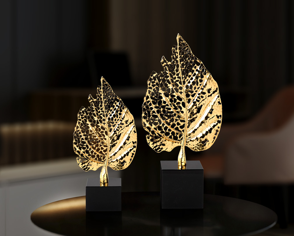 gold-hollowed-out-leaf-ornaments_475958.jpg