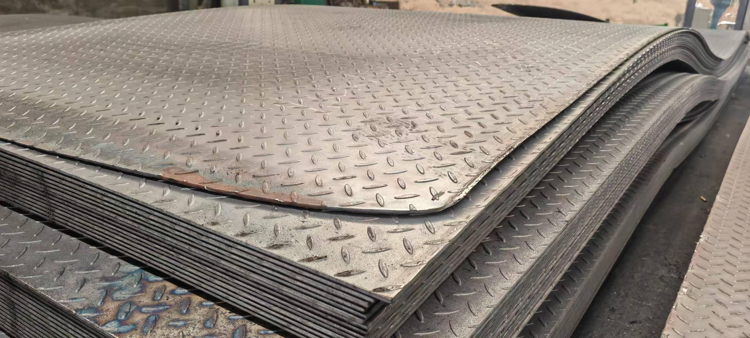 China Aluminum Checkered Plate Factory: Crafting Durable and Slip-Resistant Solutions for Modern Industry